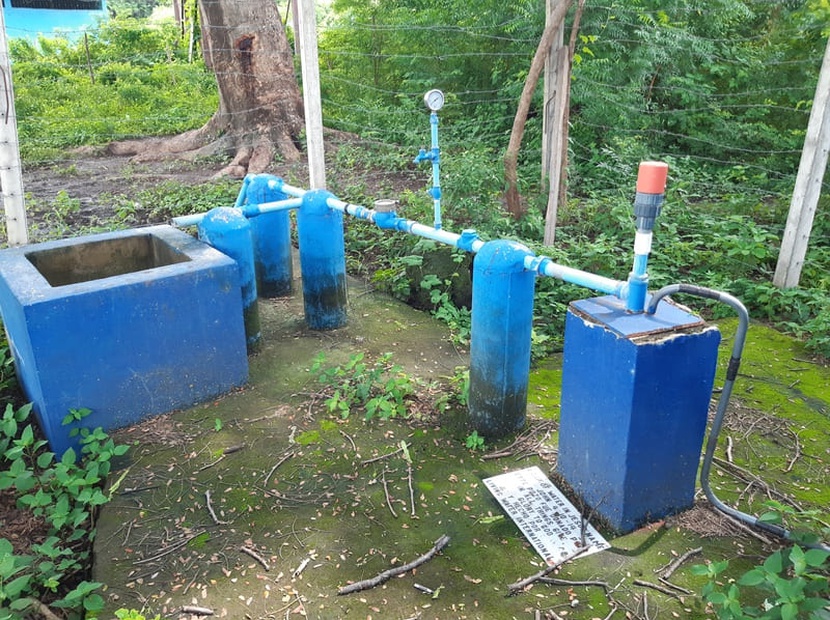 Pozo y sarta del sistema de agua