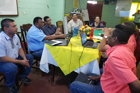Reunión con alcalde de Quezalguaque