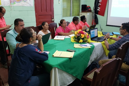 Reunión con personal alcaldía de Quezalguaque